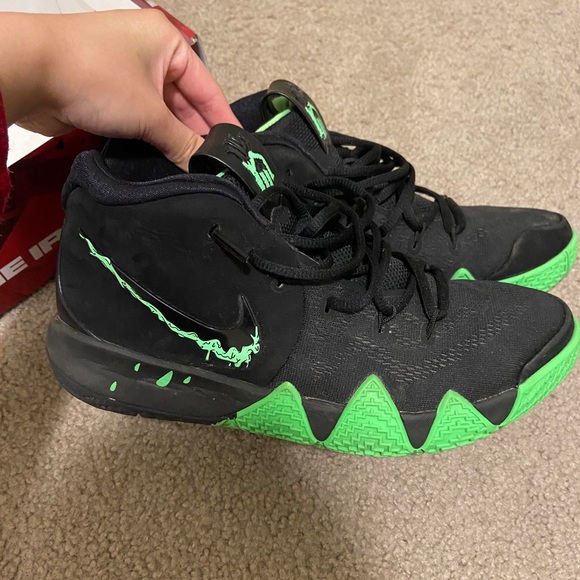 kyrie 4 halloween edition